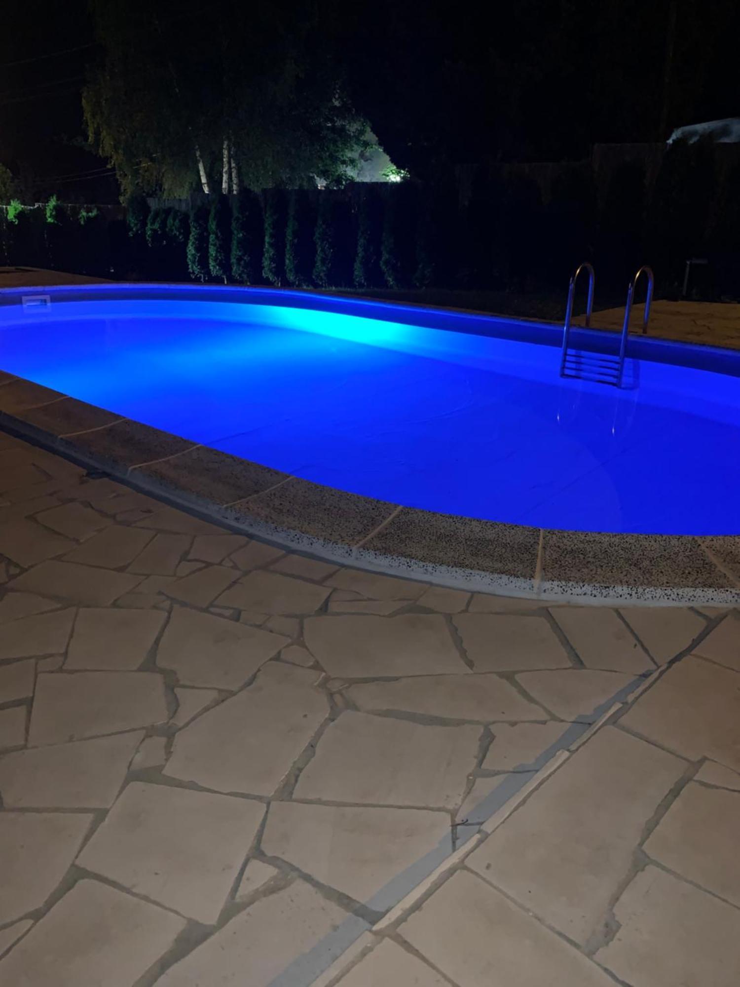 Villa Mika'S Poolhouse Belgrado Esterno foto
